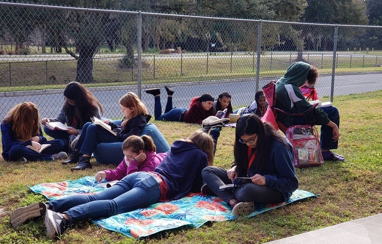 Students read outside